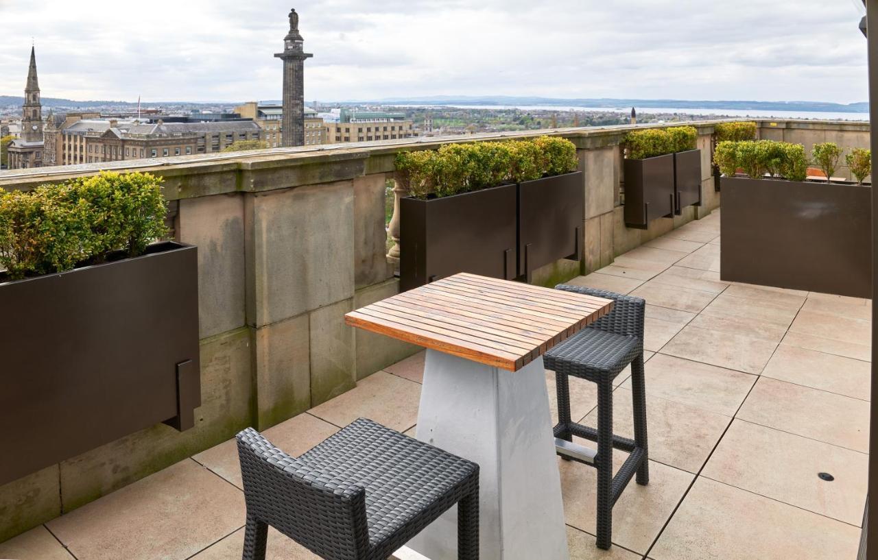 Апарт готель Cheval The Edinburgh Grand Екстер'єр фото The rooftop terrace at the Edinburgh Marriott Hotel
